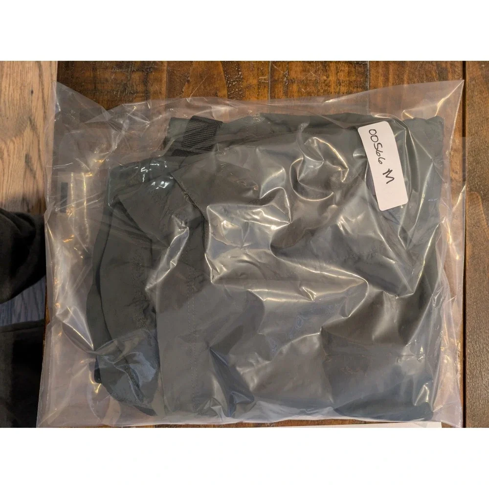 Columbia Shorts Mens 30‎ Gray Nylon  Hiking 10 Inseam Zip Fly Pockets Omni Shade